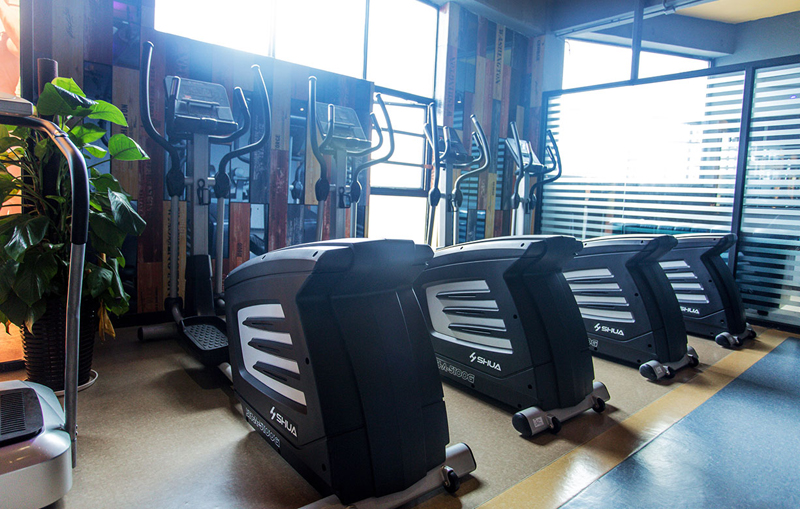 健身房器材