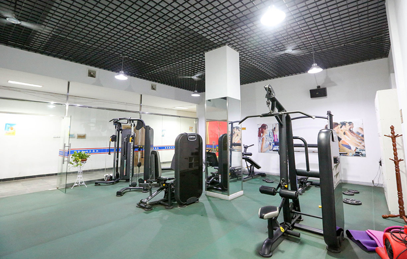 单位健身房器材